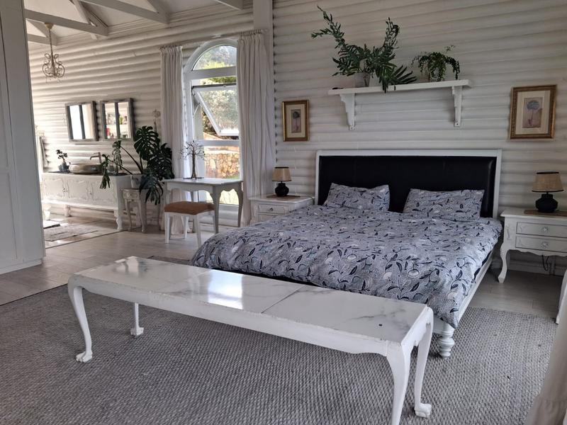 To Let 5 Bedroom Property for Rent in San Michel Western Cape